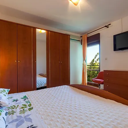 Stela With Heated Pool Je And Whirlpool Gornje Sitno Lejlighed